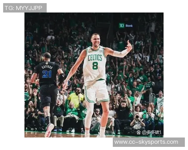 米切尔孤掌难鸣26投12中难救主空砍33分5篮板5助攻表现令人惋惜 米切尔孤掌难鸣26投12中难救主空砍33分5篮板5助攻表现令人惋惜